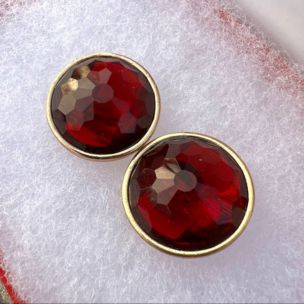 Vintage Garnet Cabochon Clip Earrings er1 - Picture 4 of 9